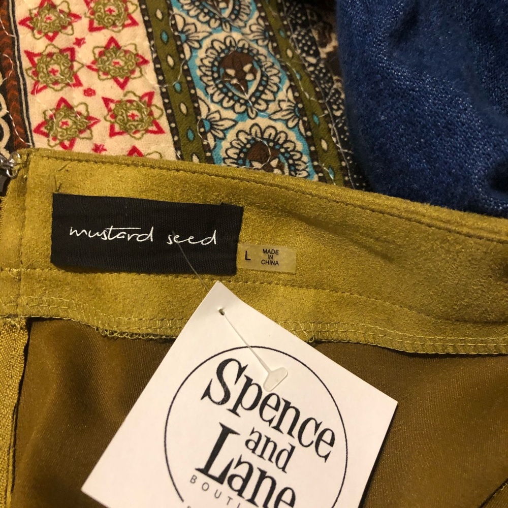 New suede skirt size large/ 27 waist - Picture 2 of 2